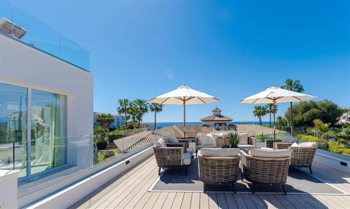Chalet de 9 habitaciones en Riviera del Sol en venta con piscina garaje - 2.925.000 € (Ref: 10019987)