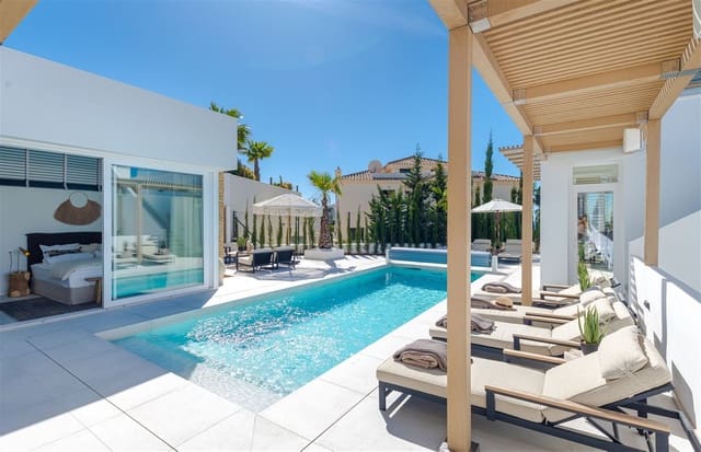 Chalet de 9 habitaciones en Riviera del Sol, Mijas en venta con piscina garaje - 2.925.000 € (Ref: 10019987)
