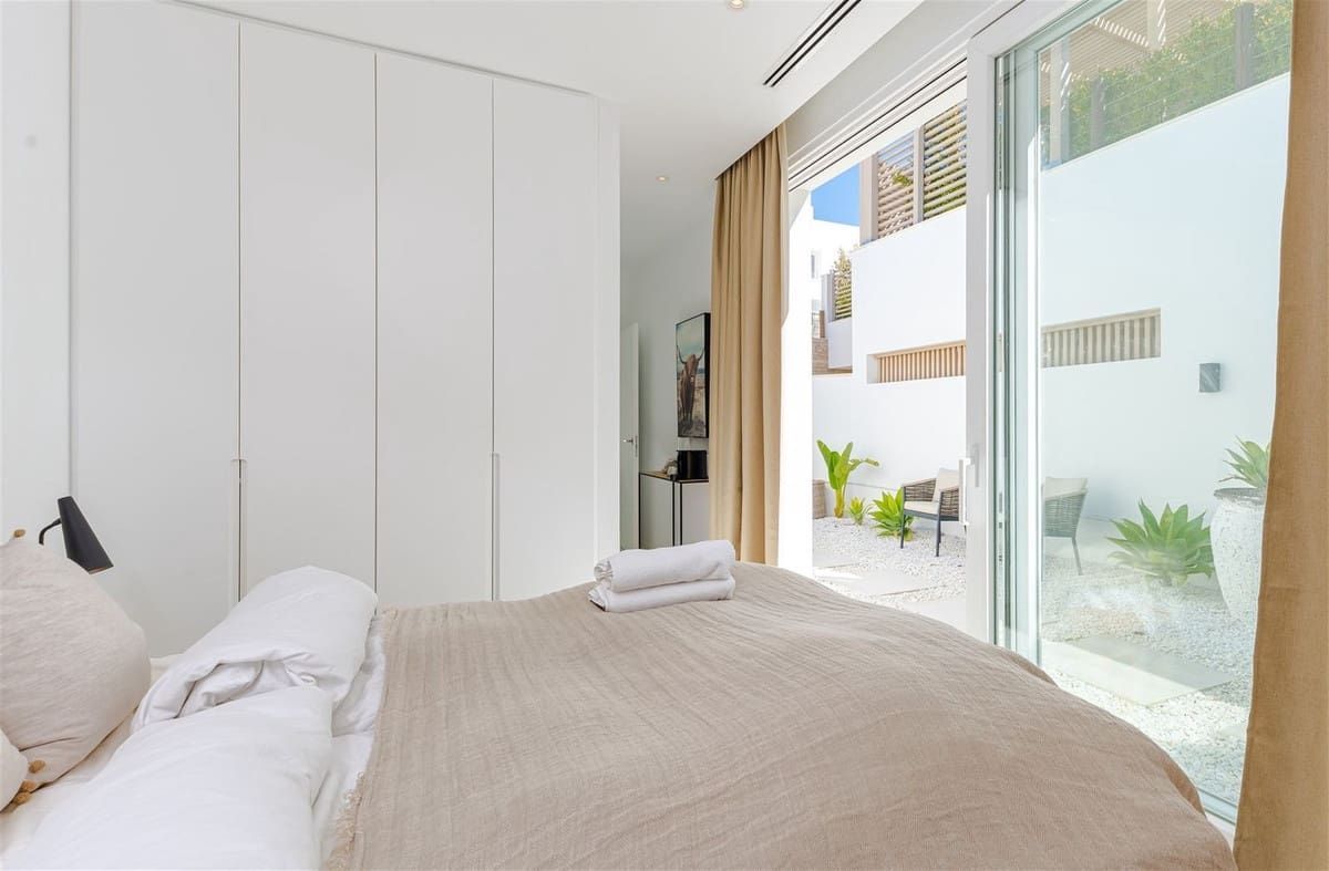 Chalet de 9 habitaciones en Riviera del Sol en venta con piscina garaje - 2.925.000 € (Ref: 10019987)