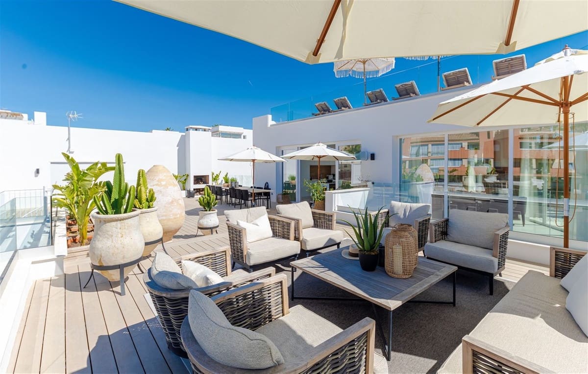 Chalet de 9 habitaciones en Riviera del Sol en venta con piscina garaje - 2.925.000 € (Ref: 10019987)