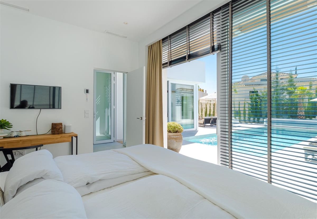 Chalet de 9 habitaciones en Riviera del Sol en venta con piscina garaje - 2.925.000 € (Ref: 10019987)