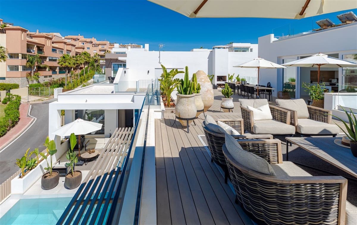 Chalet de 9 habitaciones en Riviera del Sol en venta con piscina garaje - 2.925.000 € (Ref: 10019987)