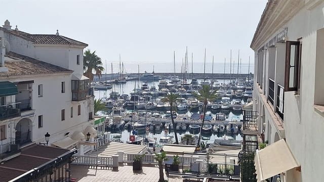 3 quarto Apartamento para venda em La Duquesa / Puerto de la Duquesa, Manilva - 320 000 € (Ref: 10021733)