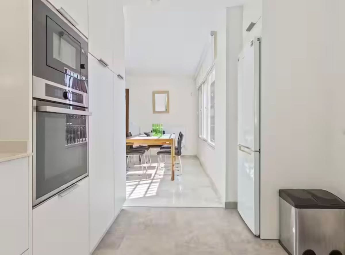 6 bedroom Villa for sale in Elviria with pool - € 1,200,000 (Ref: 10021735)