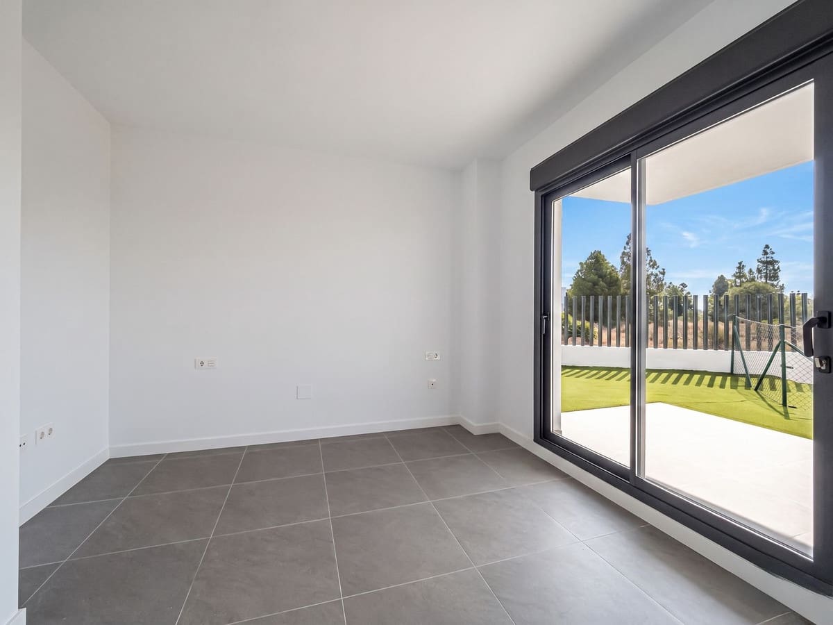2 Zimmer Apartment zu verkaufen in El Chaparral mit Pool - 449.000 € (Ref: 10021736)