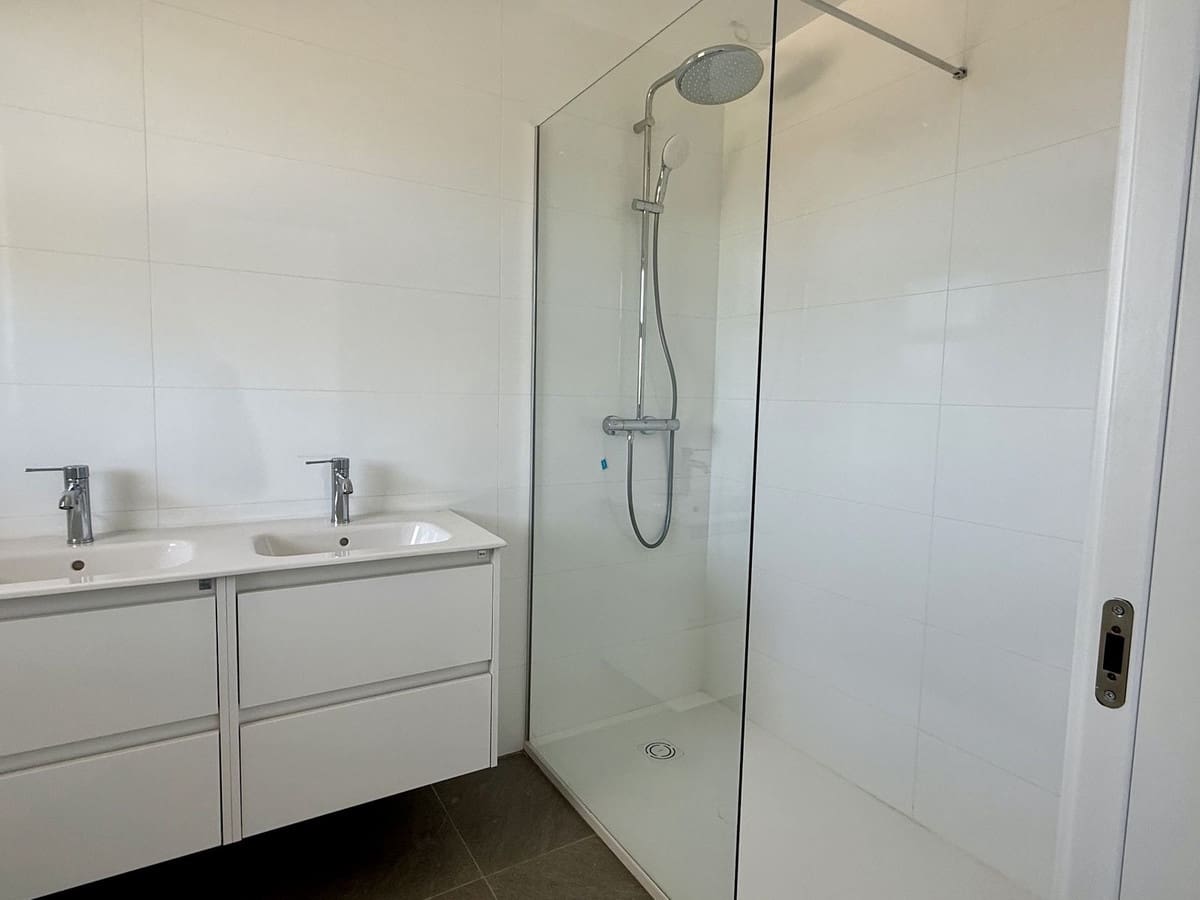 2 Zimmer Apartment zu verkaufen in El Chaparral mit Pool - 449.000 € (Ref: 10021736)