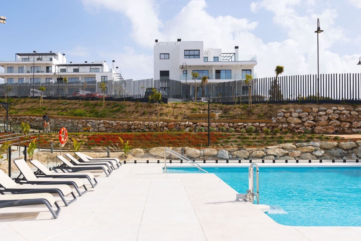 2 Zimmer Apartment zu verkaufen in El Chaparral mit Pool - 449.000 € (Ref: 10021736)