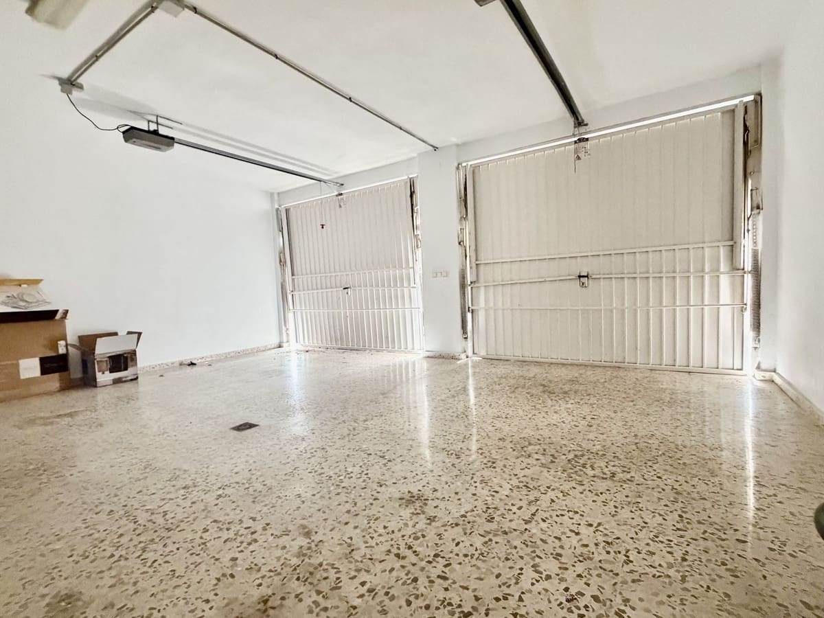 4 sypialnia Willa na sprzedaż w El Rosario z basenem garażem - 1 850 000 € (Ref: 10021737)