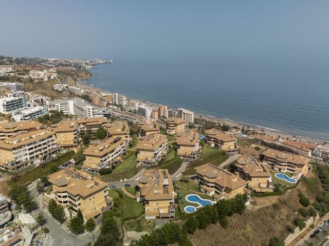 2 quarto Apartamento para venda em Carvajal, Fuengirola com piscina - 420 000 € (Ref: 10021738)