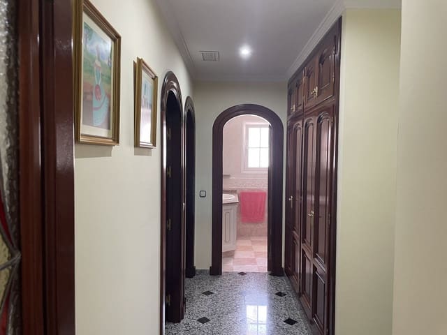 Chalet de 4 habitaciones en Las Lagunas de Mijas, Mijas en venta con piscina - 1.200.000 € (Ref: 10021740)
