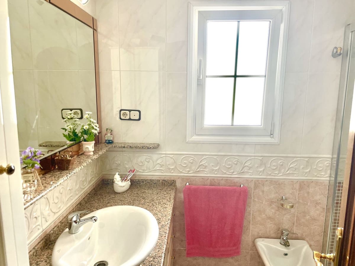 Chalet de 4 habitaciones en Las Lagunas de Mijas en venta con piscina - 1.200.000 € (Ref: 10021740)