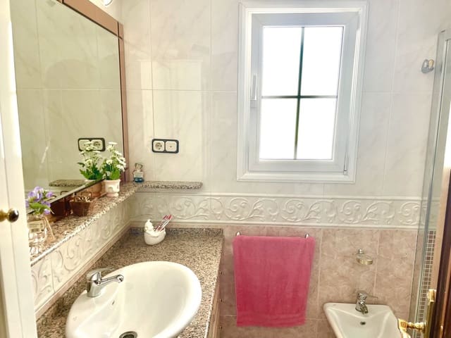 Chalet de 4 habitaciones en Las Lagunas de Mijas, Mijas en venta con piscina - 1.200.000 € (Ref: 10021740)