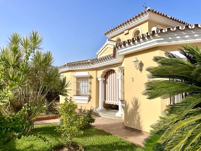 Chalet de 4 habitaciones en Las Lagunas de Mijas, Mijas en venta con piscina - 1.200.000 € (Ref: 10021740)