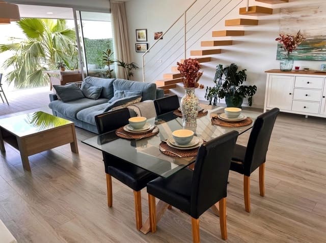 3 soveværelse Byhus til salg i Cancelada, Estepona med swimmingpool garage - € 620.000 (Ref: 10021743)