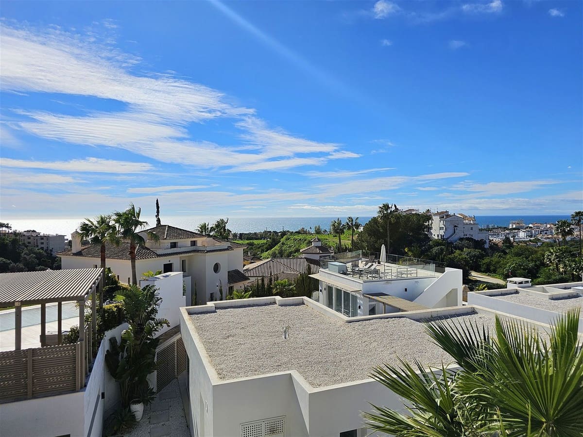 Chalet de 5 habitaciones en Riviera del Sol en venta con piscina garaje - 1.650.000 € (Ref: 10021745)