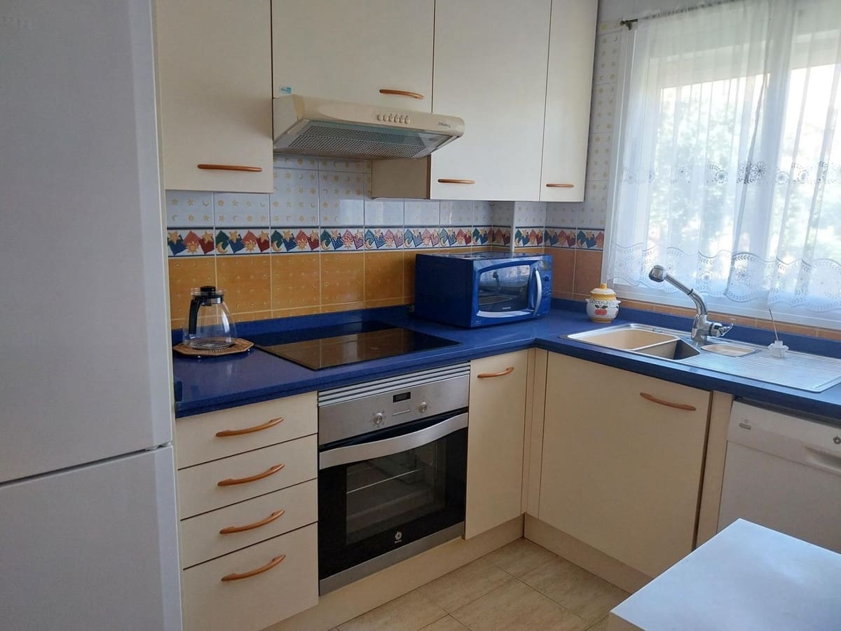 1 bedroom Apartment for sale in Calahonda with pool - € 319,500 (Ref: 10021746)
