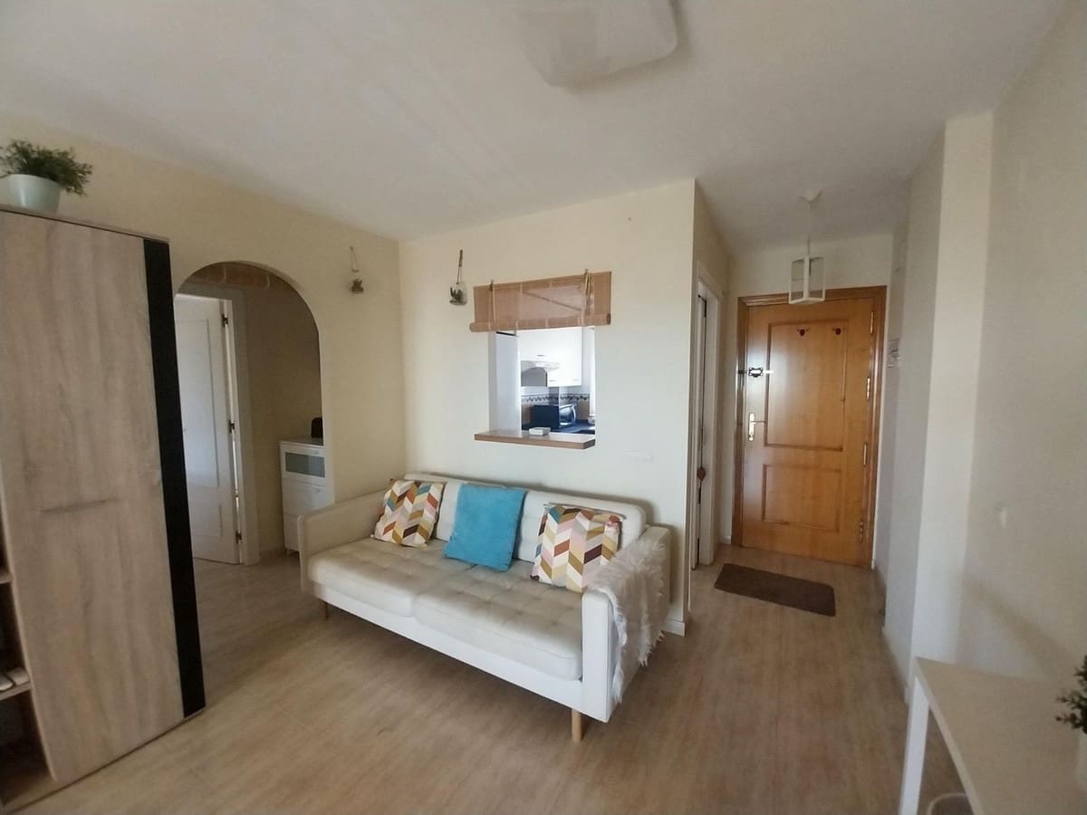 1 bedroom Apartment for sale in Calahonda with pool - € 319,500 (Ref: 10021746)