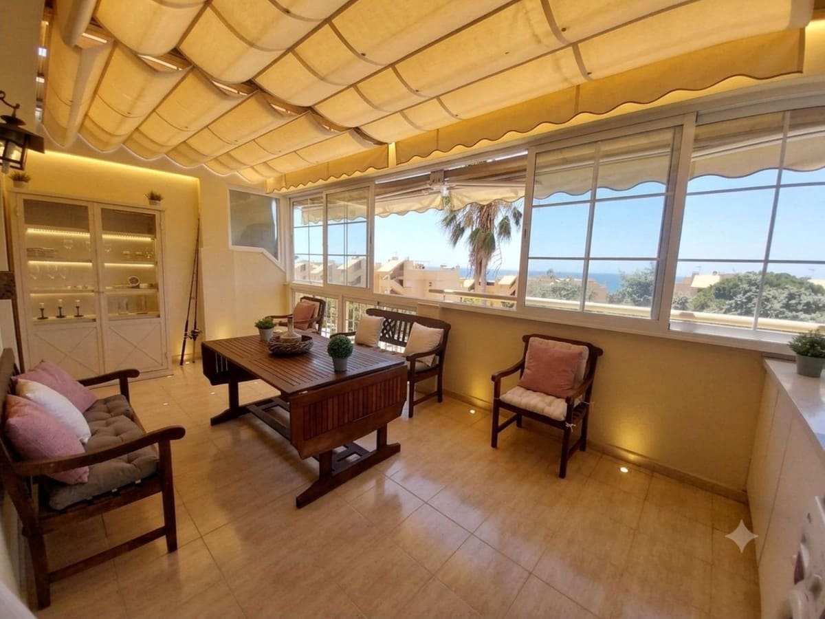 1 bedroom Apartment for sale in Calahonda with pool - € 319,500 (Ref: 10021746)