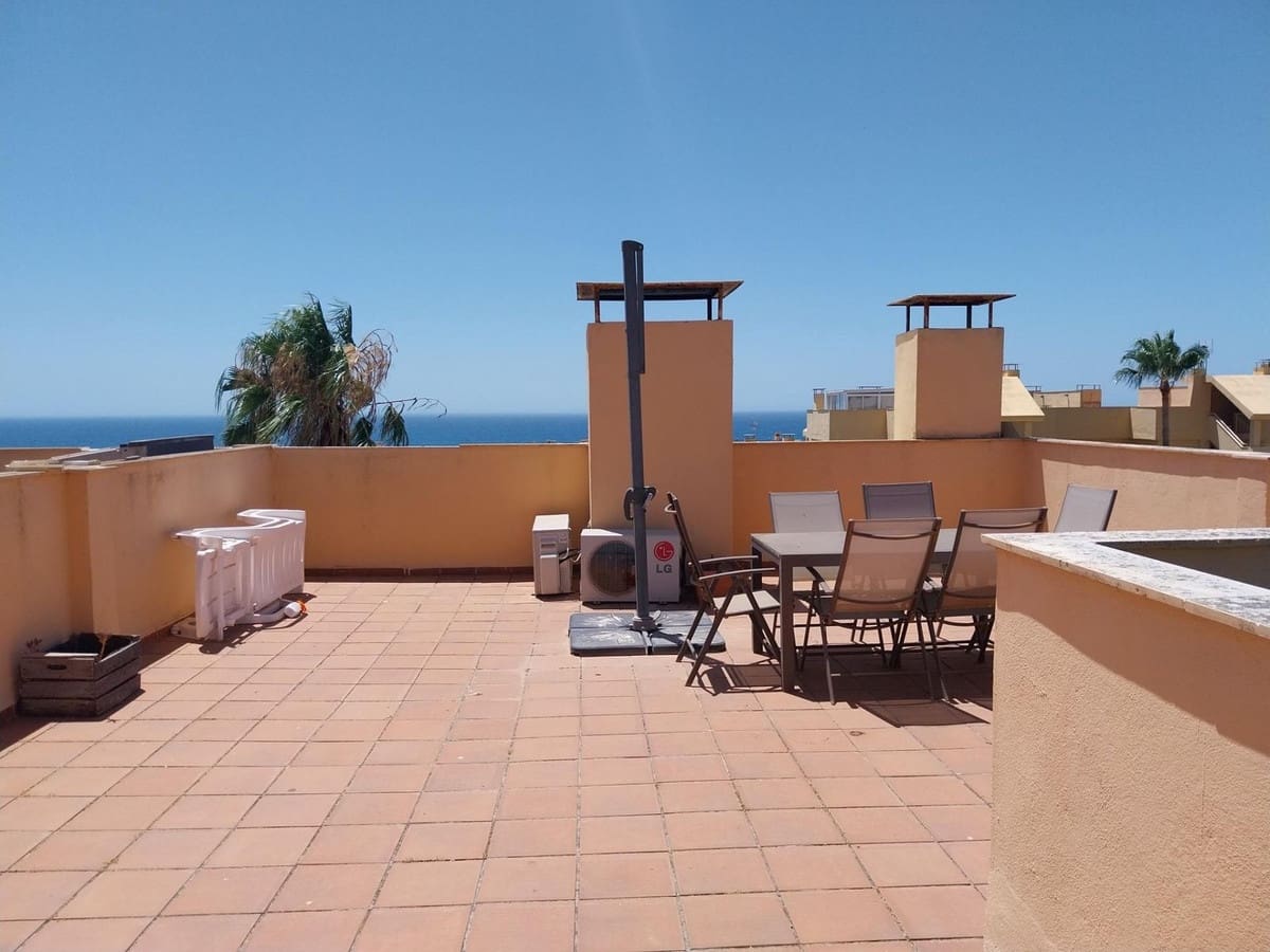 1 bedroom Apartment for sale in Calahonda with pool - € 319,500 (Ref: 10021746)
