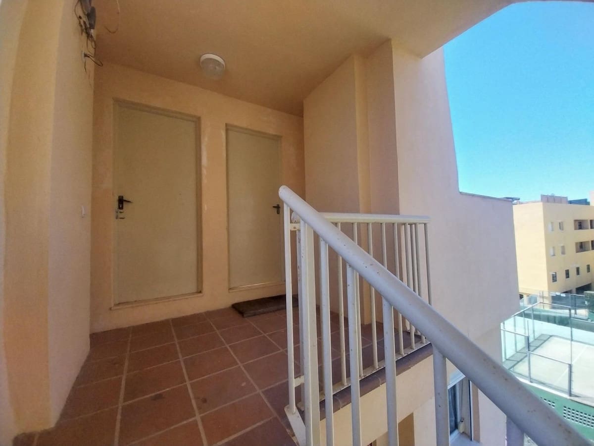 1 bedroom Apartment for sale in Calahonda with pool - € 319,500 (Ref: 10021746)