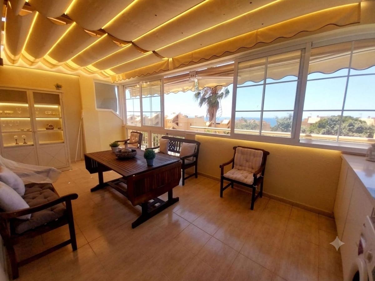 1 bedroom Apartment for sale in Calahonda with pool - € 319,500 (Ref: 10021746)