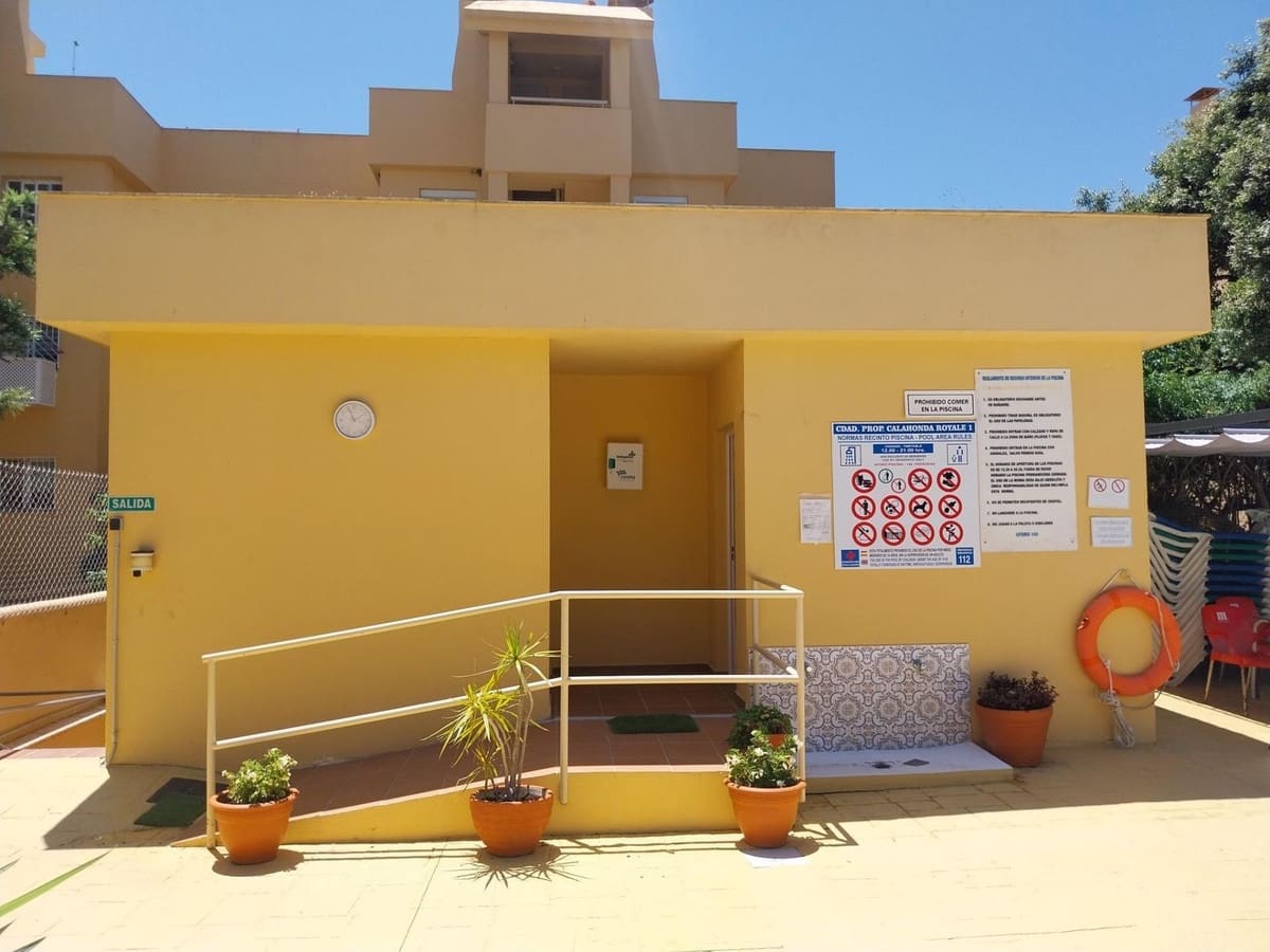 1 bedroom Apartment for sale in Calahonda with pool - € 319,500 (Ref: 10021746)