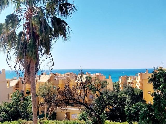 1 bedroom Apartment for sale in Calahonda, Mijas with pool - € 319,500 (Ref: 10021746)