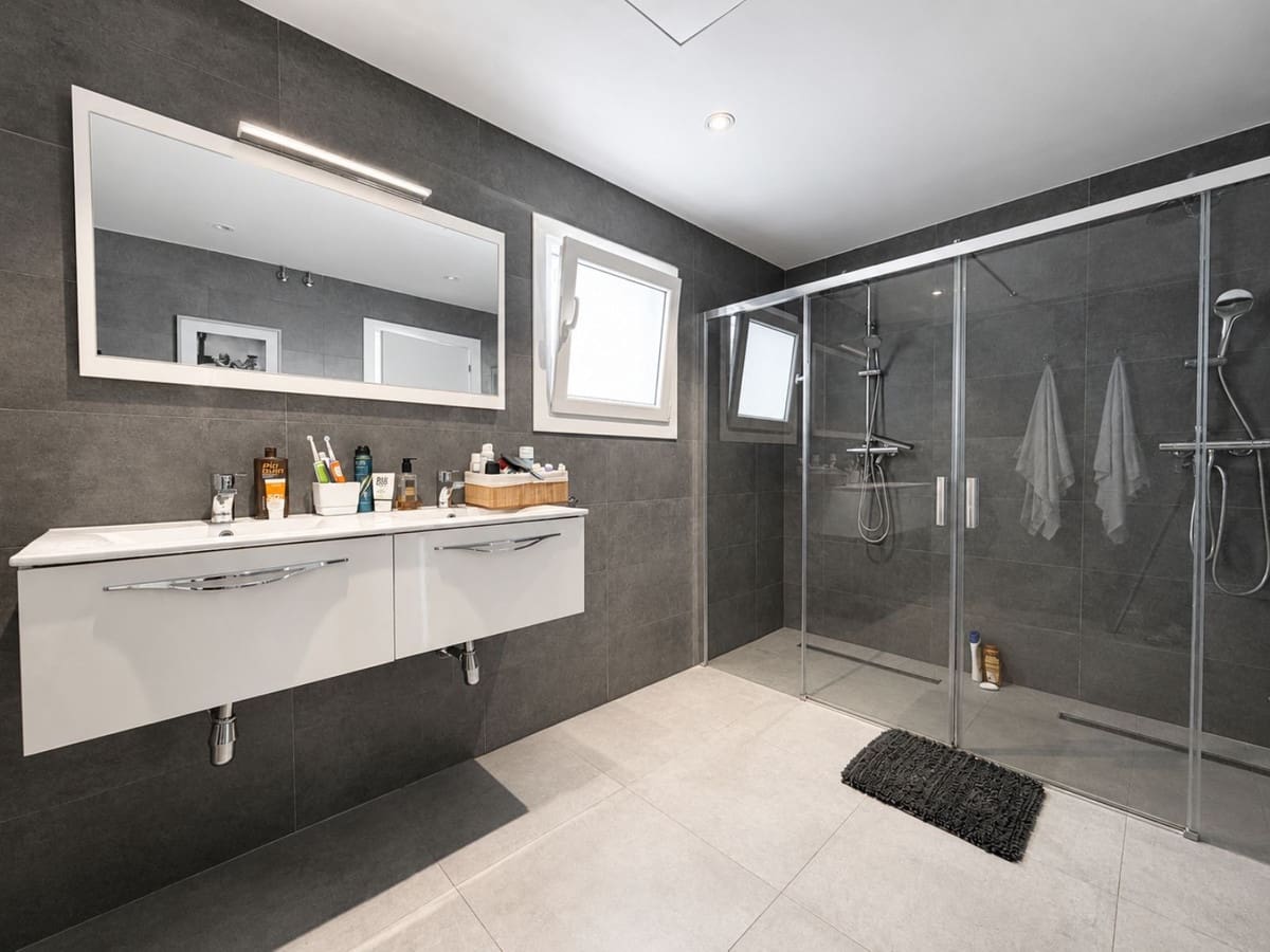 Chalet de 4 habitaciones en La Cala de Mijas en venta con piscina garaje - 2.095.000 € (Ref: 10021747)