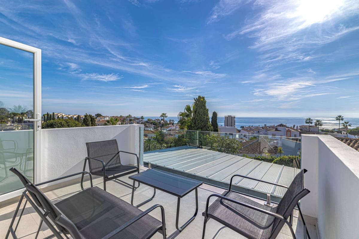 3 sovrum Villa till salu i Riviera del Sol med pool - 1 450 000 € (Ref: 10021748)
