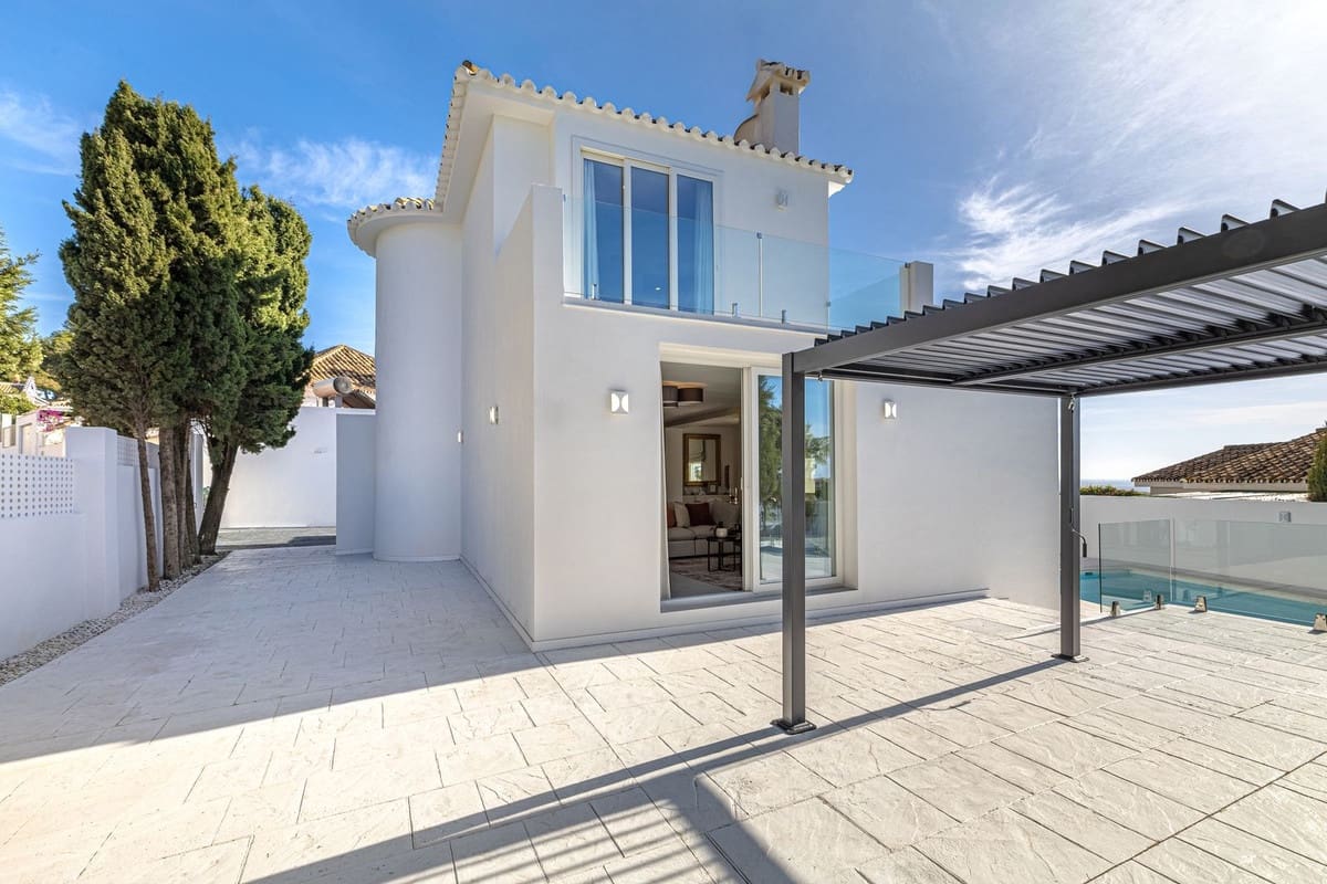 3 sovrum Villa till salu i Riviera del Sol med pool - 1 450 000 € (Ref: 10021748)