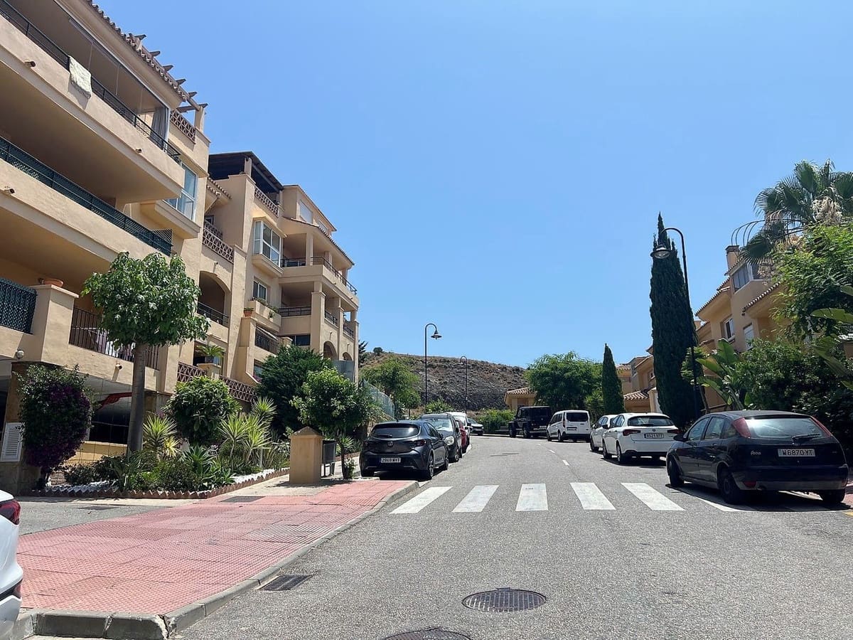 2 Zimmer Apartment zu verkaufen in Calahonda mit Pool - 330.000 € (Ref: 10021750)