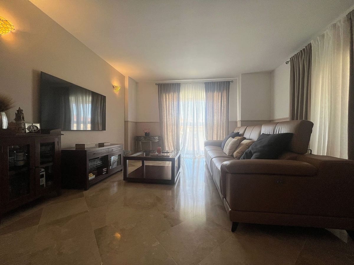 2 Zimmer Apartment zu verkaufen in Calahonda mit Pool - 330.000 € (Ref: 10021750)