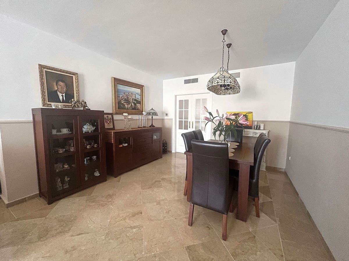 2 Zimmer Apartment zu verkaufen in Calahonda mit Pool - 330.000 € (Ref: 10021750)