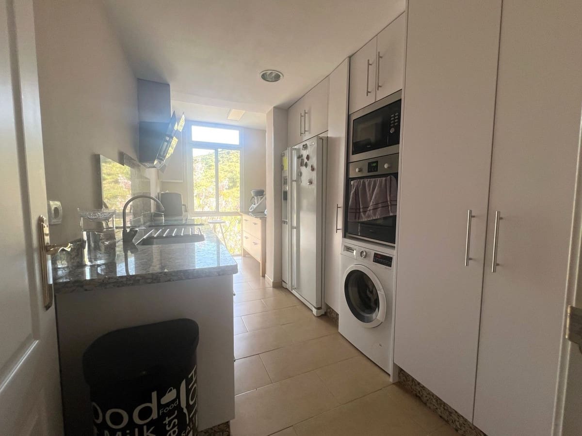 2 Zimmer Apartment zu verkaufen in Calahonda mit Pool - 330.000 € (Ref: 10021750)
