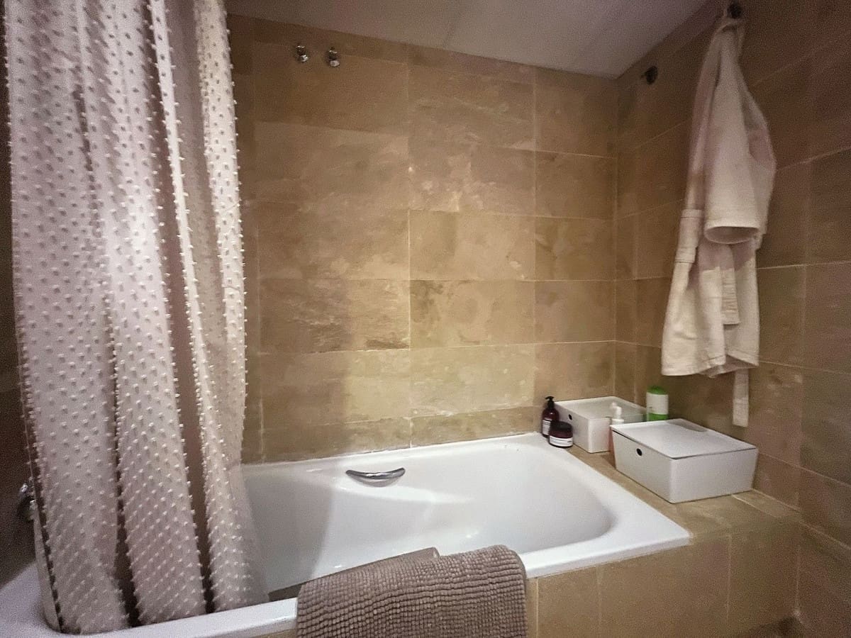 2 Zimmer Apartment zu verkaufen in Calahonda mit Pool - 330.000 € (Ref: 10021750)