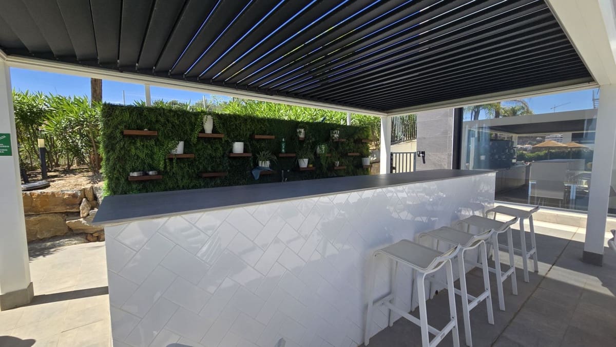 4 chambre Appartement à vendre à La Cala de Mijas avec piscine - 969 000 € (Ref: 10021755)