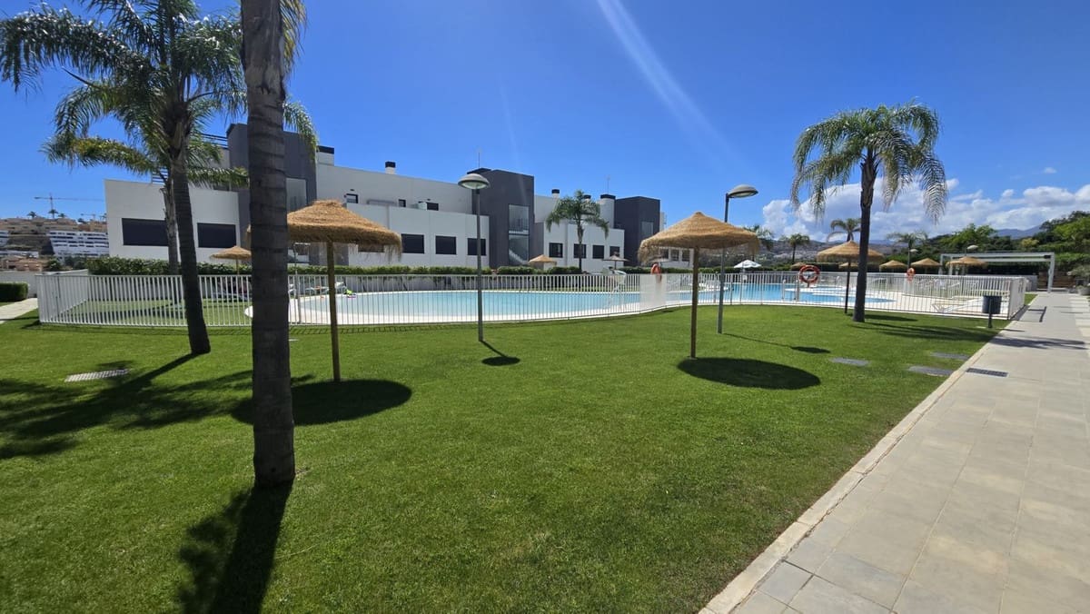 4 chambre Appartement à vendre à La Cala de Mijas avec piscine - 969 000 € (Ref: 10021755)