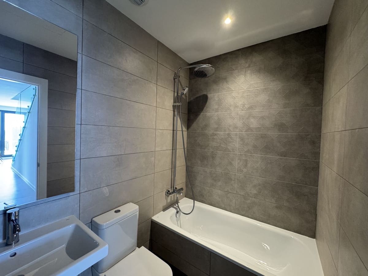 3 slaapkamer Huis te koop in Riviera del Sol met zwembad - € 595.000 (Ref: 10021757)