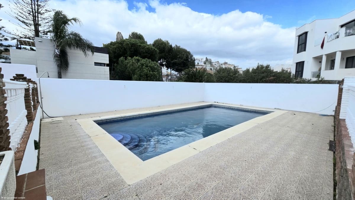 Chalet de 8 habitaciones en Riviera del Sol en venta con piscina garaje - 1.550.000 € (Ref: 10021758)