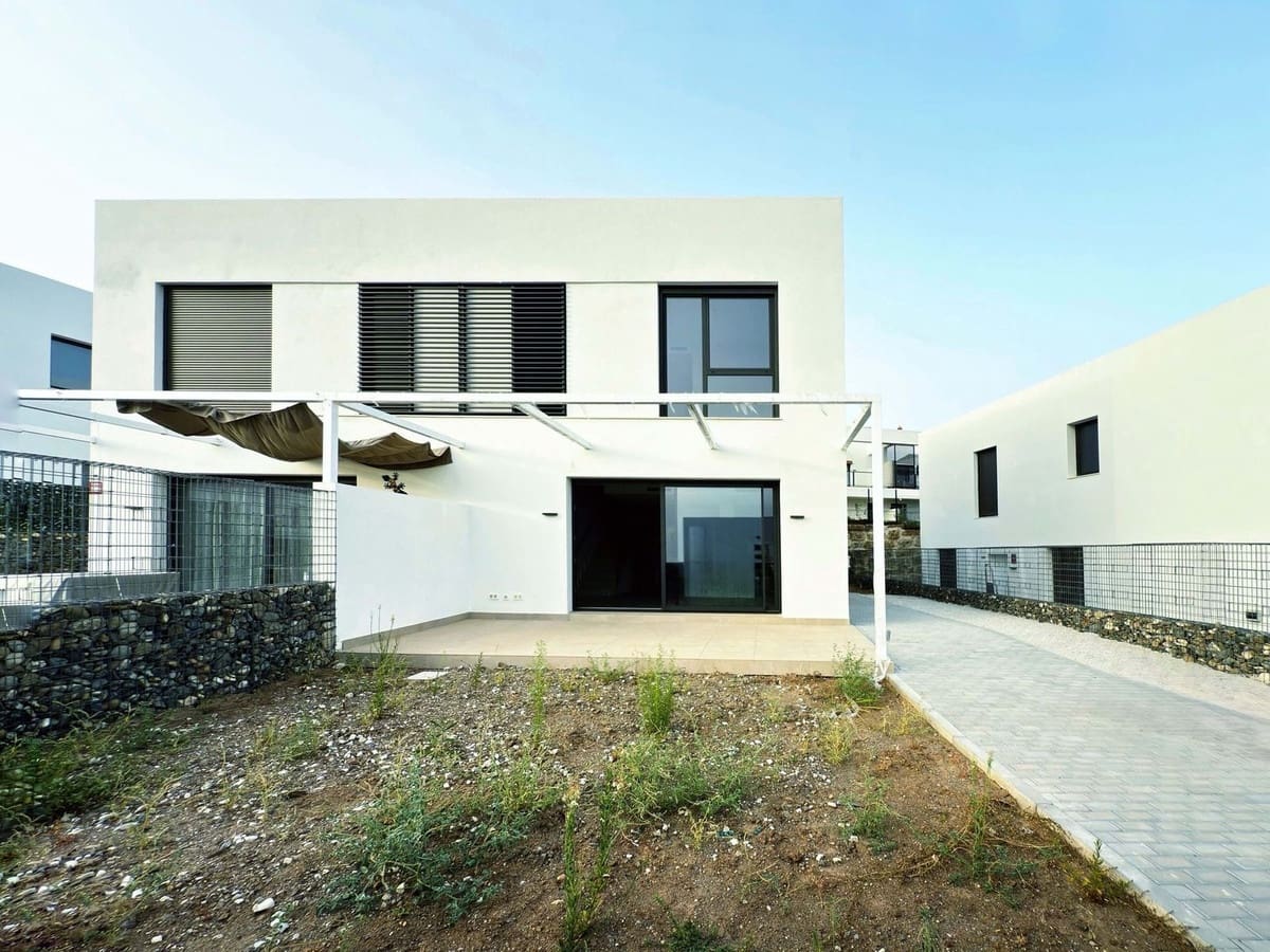 4 makuuhuone Paritalo myytävänä paikassa Riviera del Sol mukana uima-altaan - 585 000 € (Ref: 10021759)