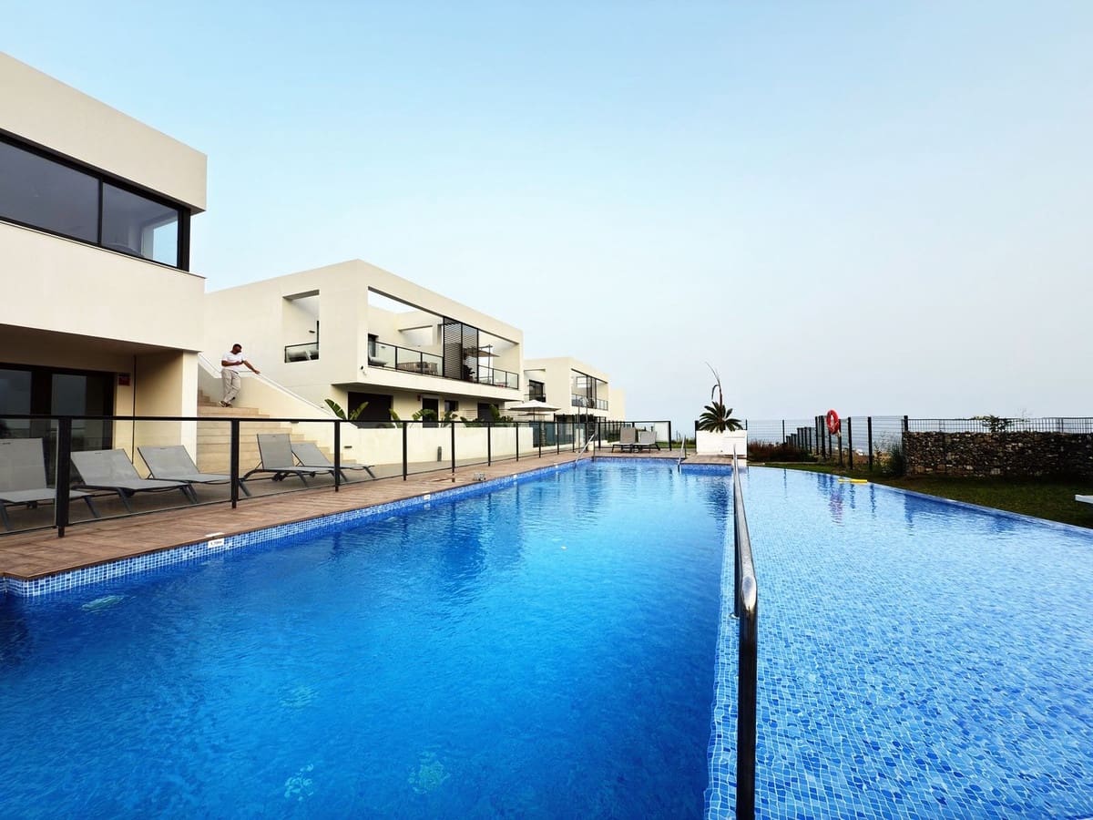 4 makuuhuone Paritalo myytävänä paikassa Riviera del Sol mukana uima-altaan - 585 000 € (Ref: 10021759)