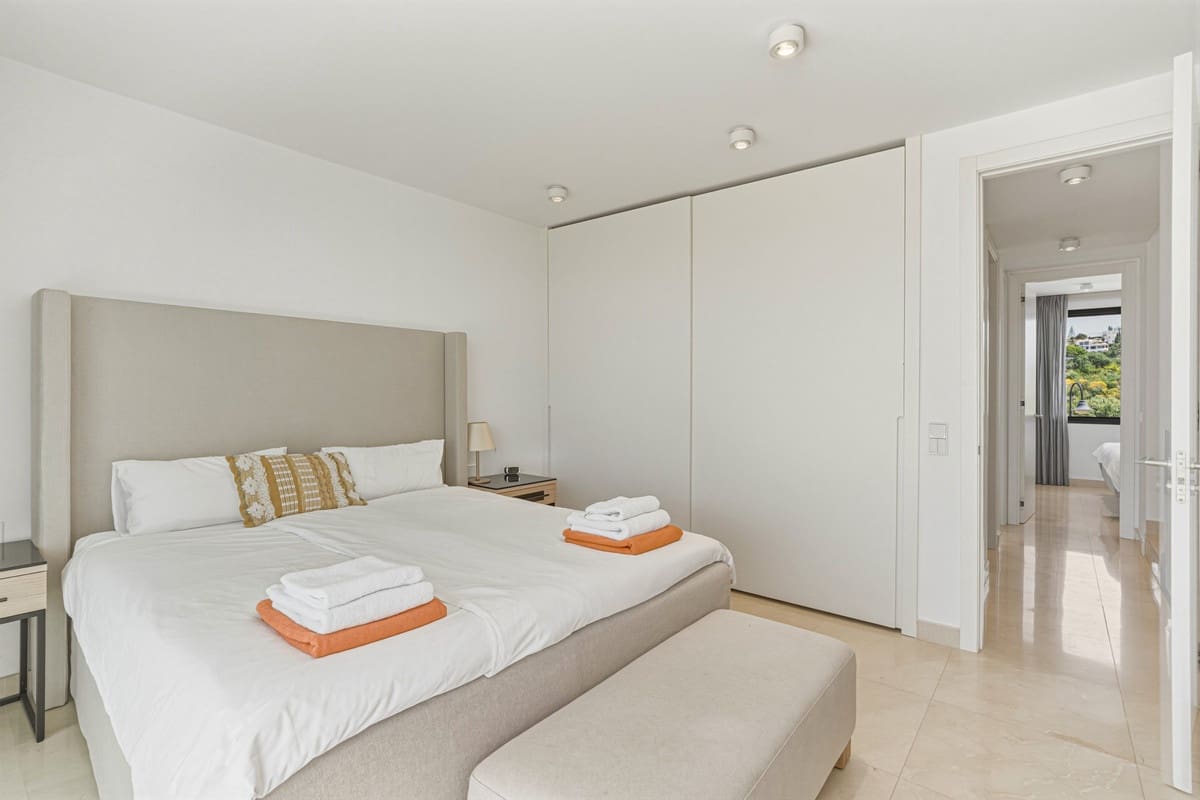 Casa de 4 habitaciones en La Cala de Mijas en venta con piscina - 1.295.000 € (Ref: 10021760)