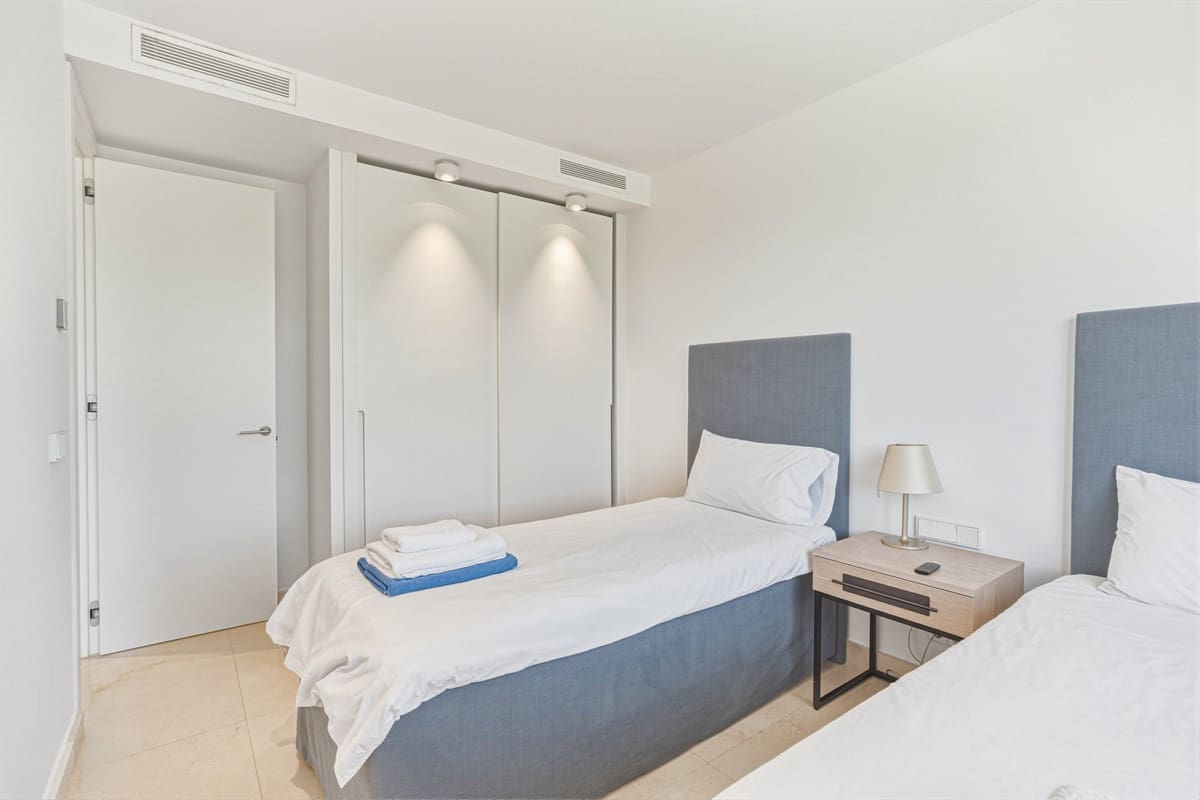 Casa de 4 habitaciones en La Cala de Mijas en venta con piscina - 1.295.000 € (Ref: 10021760)