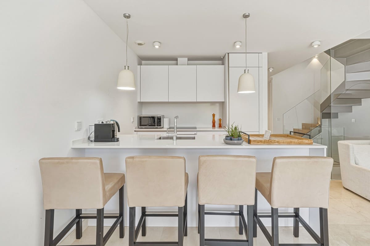 Casa de 4 habitaciones en La Cala de Mijas en venta con piscina - 1.295.000 € (Ref: 10021760)