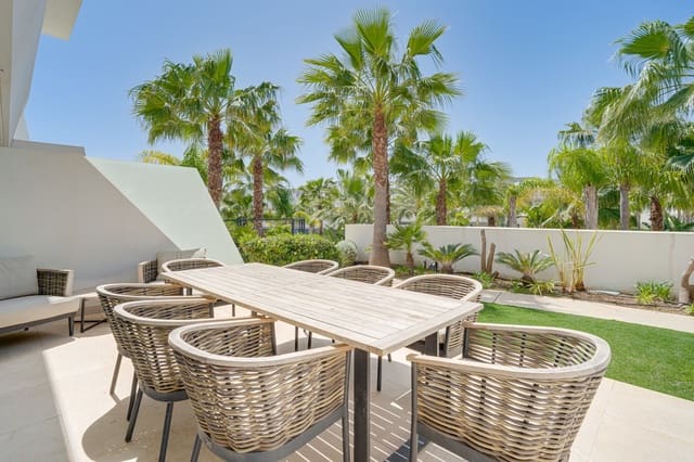 Casa de 4 habitaciones en La Cala de Mijas, Mijas en venta con piscina - 1.295.000 € (Ref: 10021760)