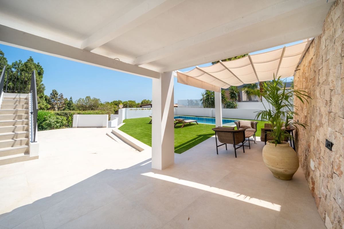 5 quarto Moradia para venda em La Cala de Mijas com piscina garagem - 2 195 000 € (Ref: 10021763)