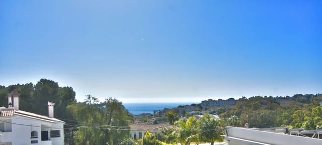 5 bedroom Villa for sale in La Cala de Mijas, Mijas with pool garage - € 1,230,000 (Ref: 10021764)