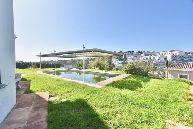 5 bedroom Villa for sale in La Cala de Mijas, Mijas with pool garage - € 1,230,000 (Ref: 10021764)