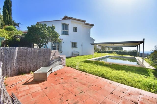 5 bedroom Villa for sale in La Cala de Mijas, Mijas with pool garage - € 1,230,000 (Ref: 10021764)