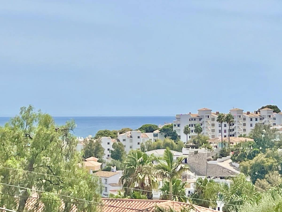 5 chambre Villa/Maison à vendre à La Cala de Mijas avec piscine garage - 1 230 000 € (Ref: 10021764)